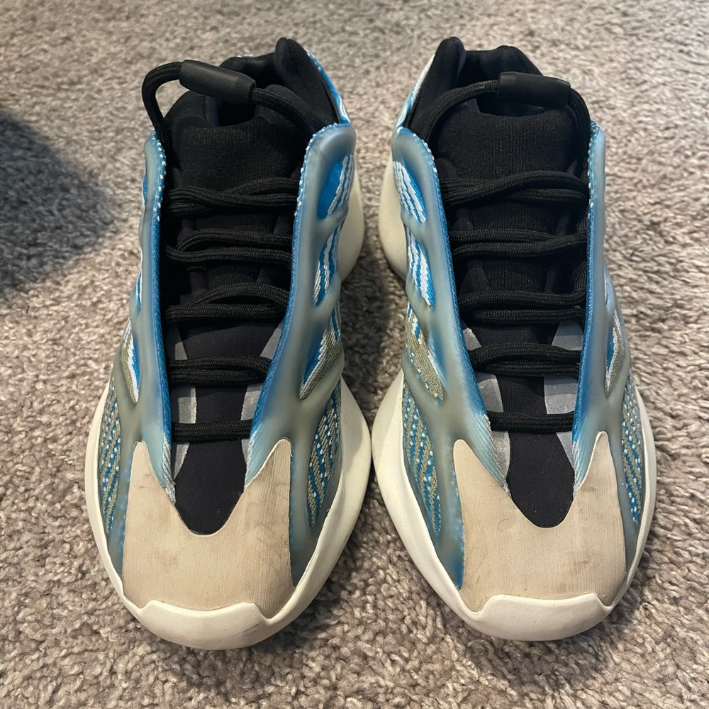 Yeezy 700 v3 ‘Azareth’